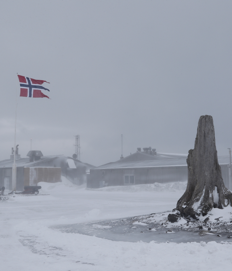 Jan Mayen. Photo: Torbjørn Kjosvold, Norwegian Armed Forces.