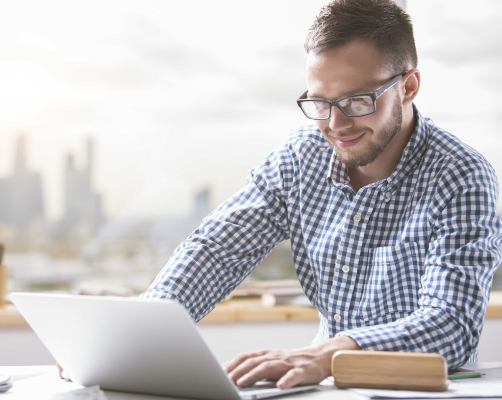 man using satellite connectivity coverage to use internet